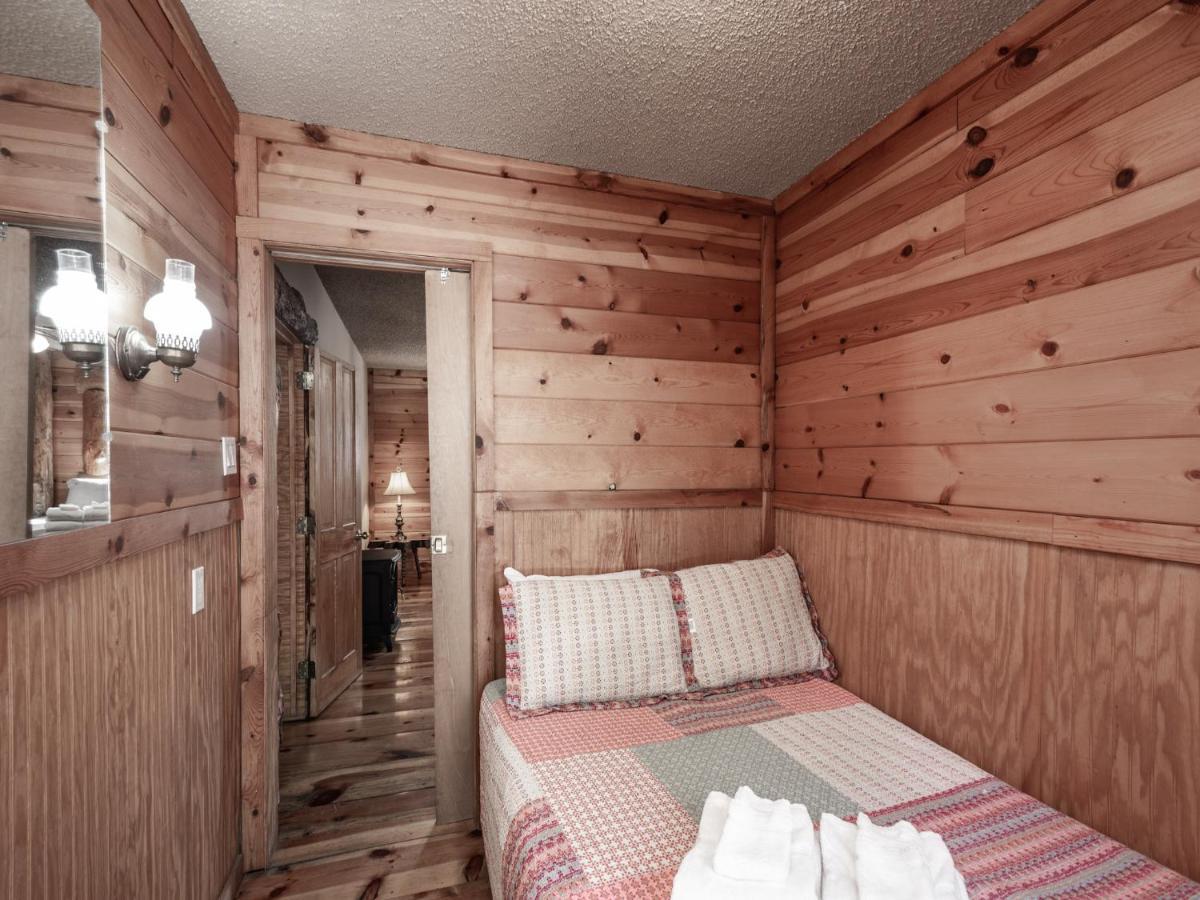 Sleeping Bear, 2 Bedrooms, Front Deck, Midtown, Sleeps 6 Ruidoso Exteriér fotografie