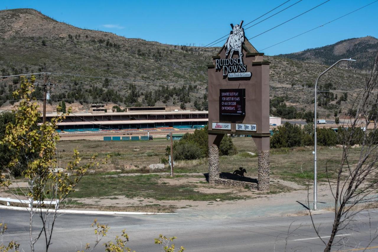Sleeping Bear, 2 Bedrooms, Front Deck, Midtown, Sleeps 6 Ruidoso Exteriér fotografie